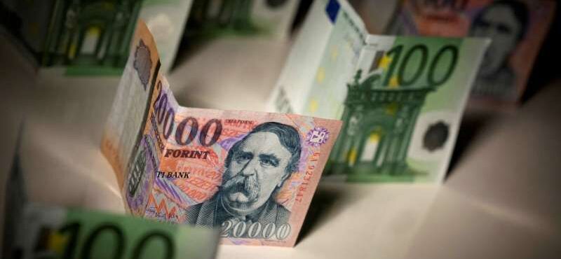 Banca Centrală a Ungariei ”şochează” pieţele cu o majorare semnificativă a dobânzii, după deprecierea forintului